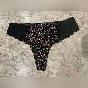 VS PINK Holiday Panty Lace Thong Large NWT Christmas Lights